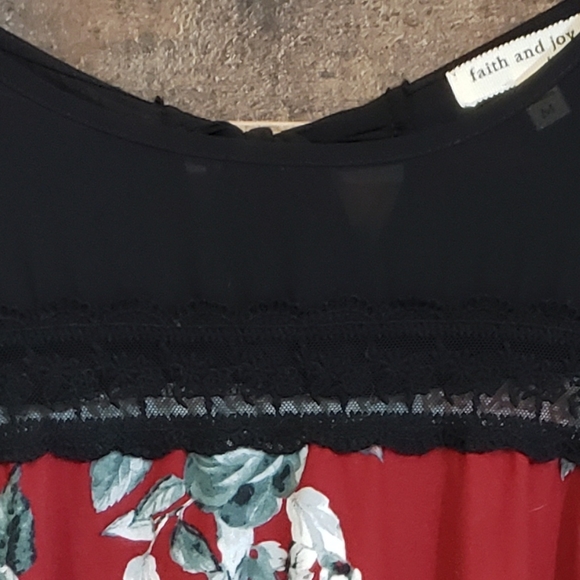 Faith and joy of Los Angeles sheer shoulder top - Picture 6 of 8